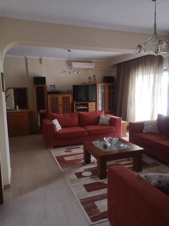 Comfortable Apartment In Kato Toumpa 塞萨洛尼基 外观 照片